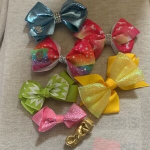 Cute 7- Pc Colorful Lil Girls Hair Bow Set! 🦋